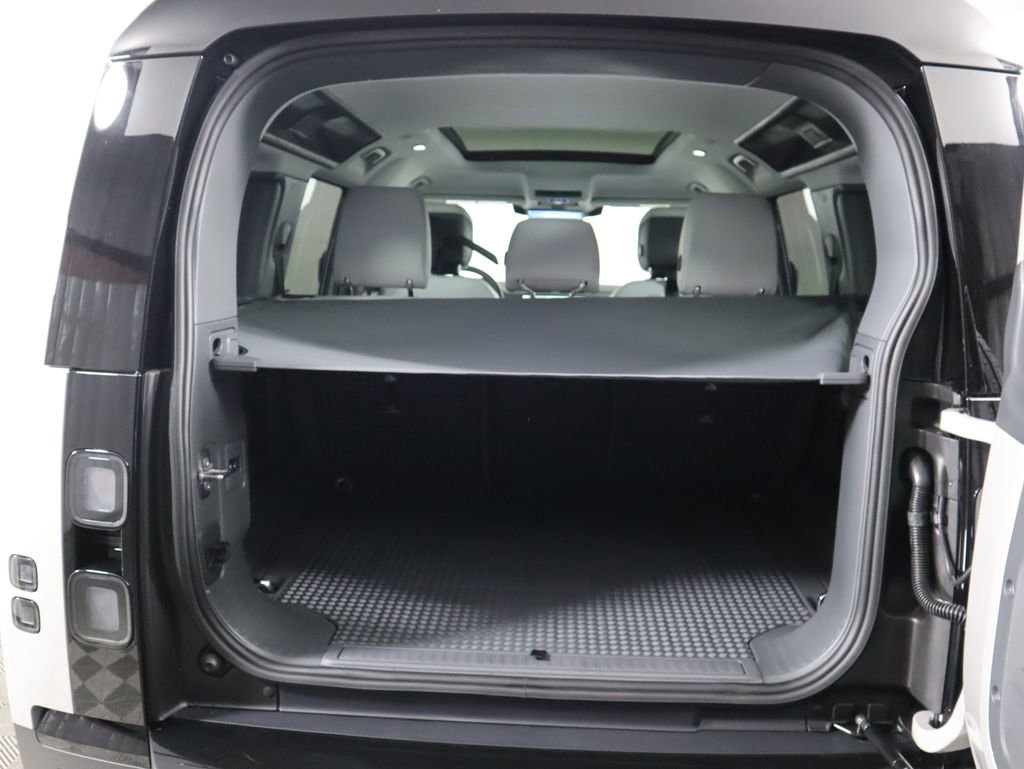 New 2026 Land Rover Defender 110 S image 29