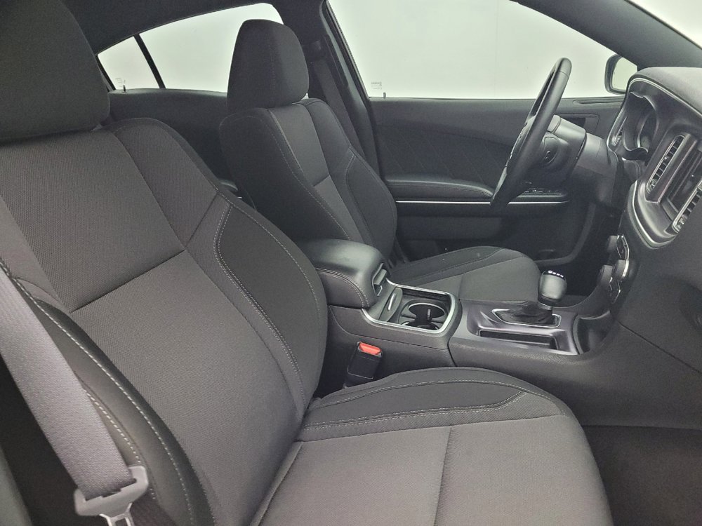 Used 2018 Dodge Charger SXT w/ Travel & Safety Group RWD image 21