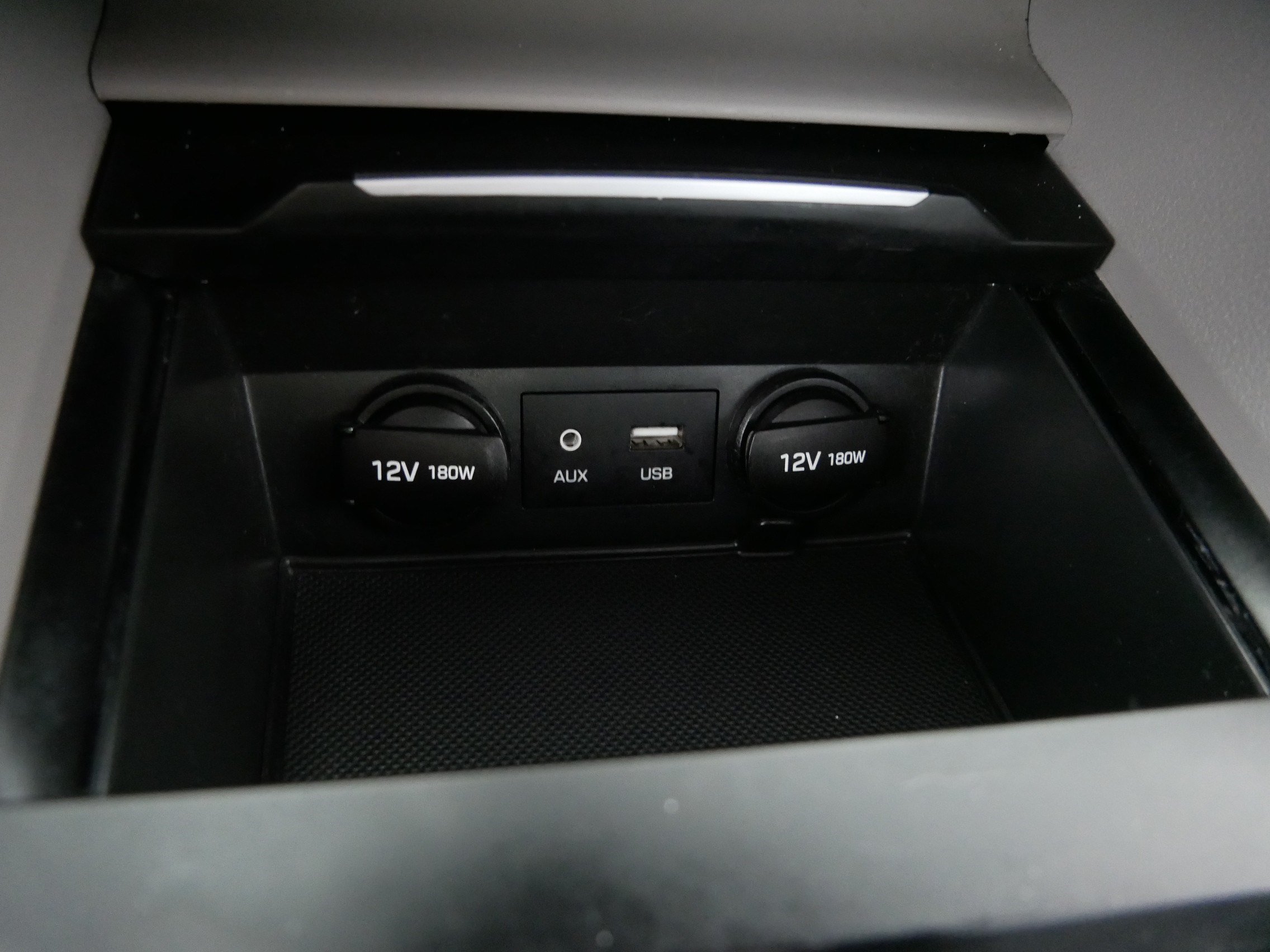 Used 2018 Hyundai Elantra SEL FWD image 29