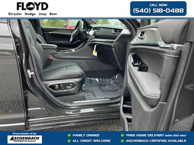 New 2025 Jeep Grand Cherokee L Overland w/ Luxury Tech Group IV image 35