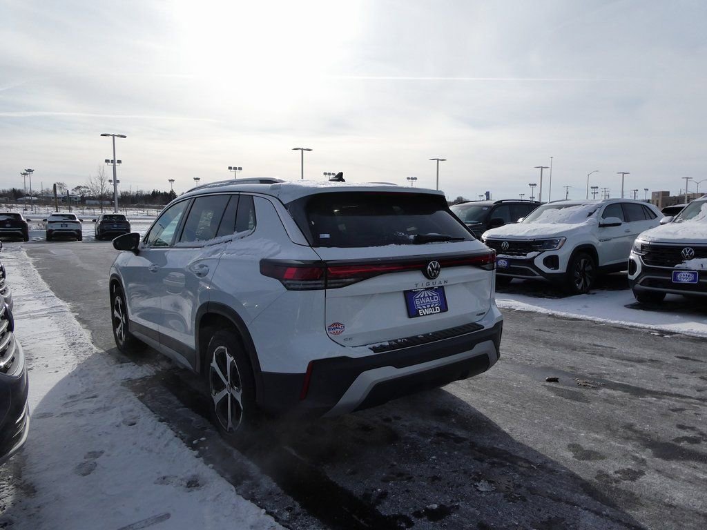 New 2026 Volkswagen Tiguan SE AWD/4WD image 16