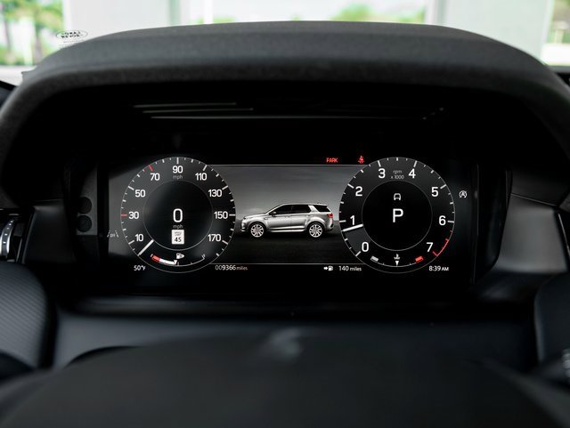 Used 2024 Land Rover Discovery Sport Dynamic SE image 17