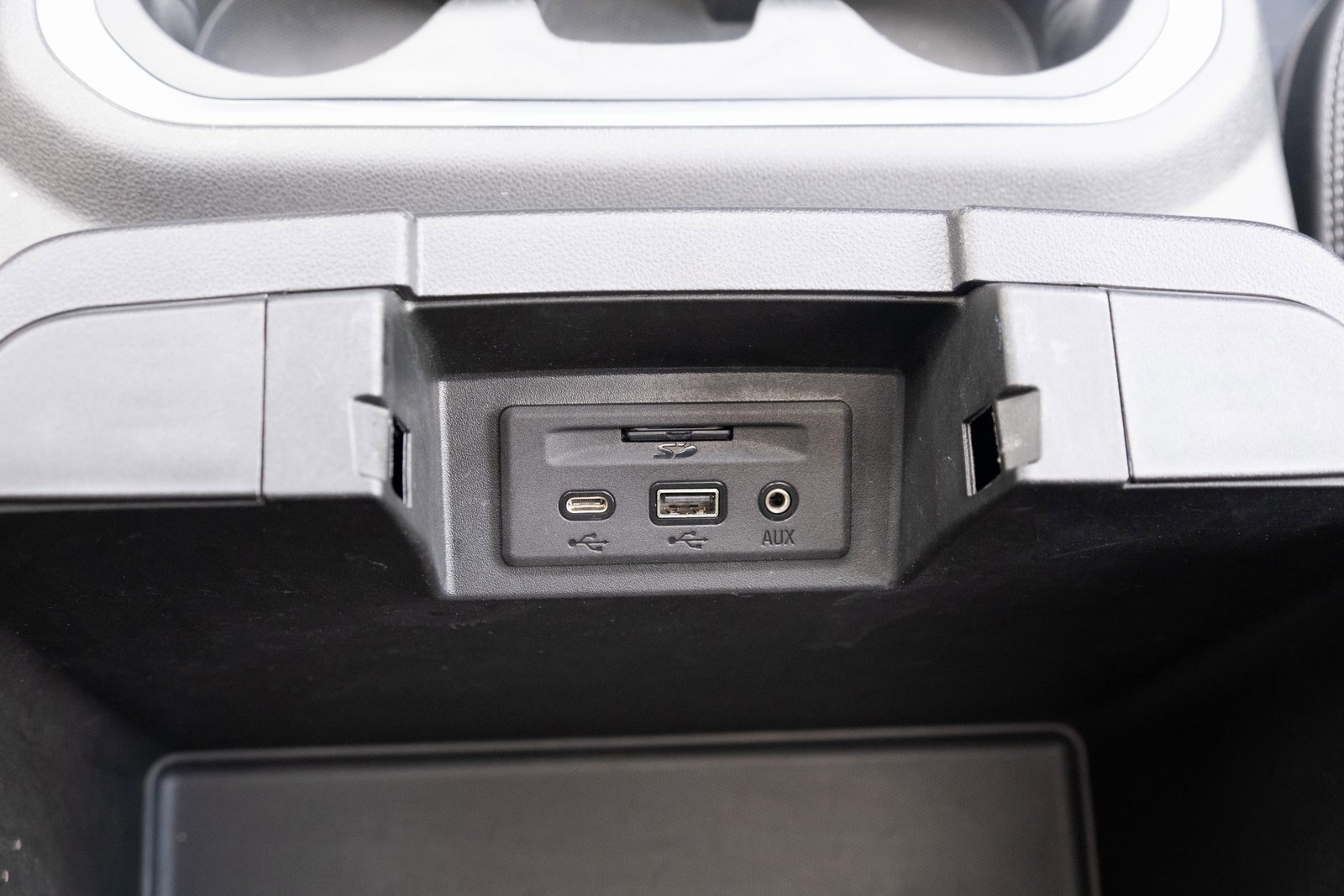 Used 2020 Chevrolet Silverado 3500 High Country w/ Technology Package image 10