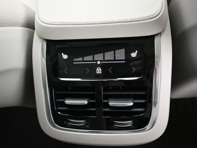 Used 2025 Volvo XC90 B6 Plus w/ Protection Package Premier image 34