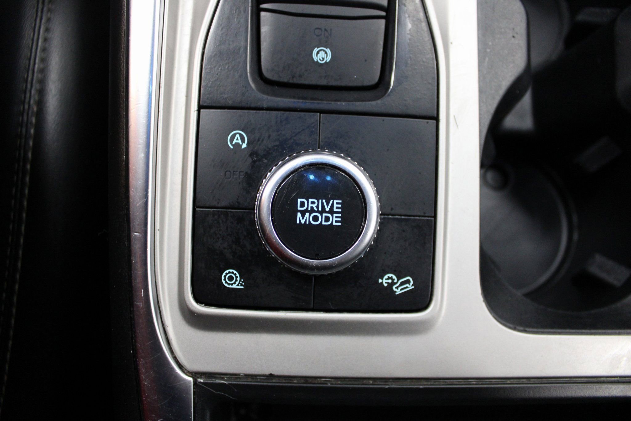 Used 2021 Ford Explorer XLT w/ Equipment Group 202A image 39