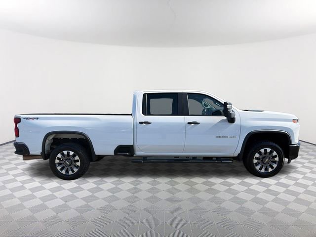 Used 2022 Chevrolet Silverado 2500 Custom w/ Custom Value Package image 4