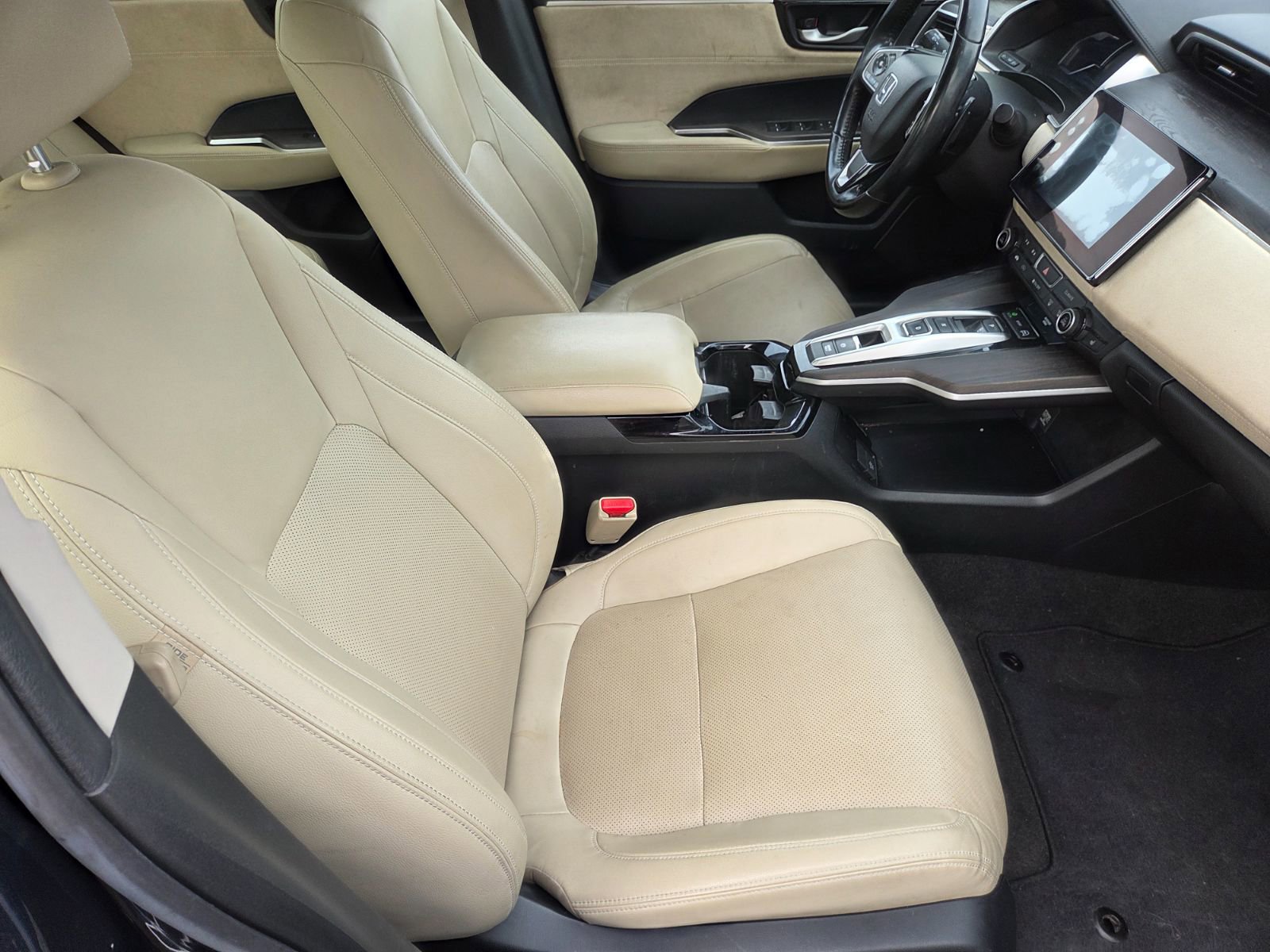 Used 2018 Honda Clarity Touring image 15