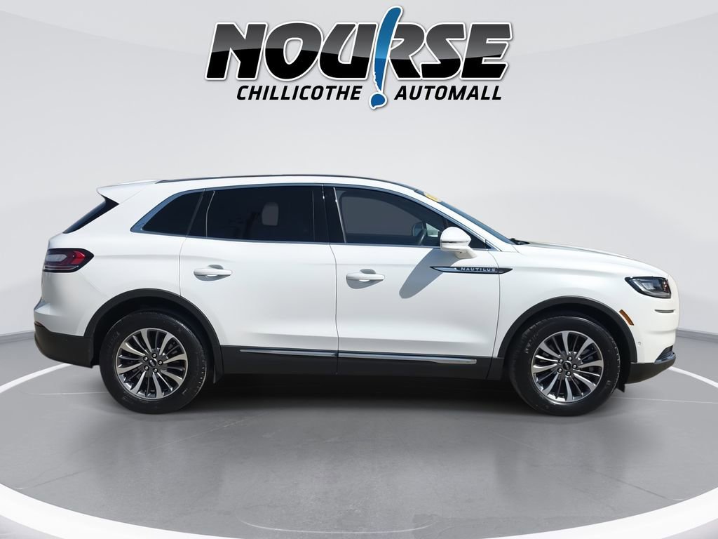 Used 2022 Lincoln Nautilus Reserve AWD/4WD image 9