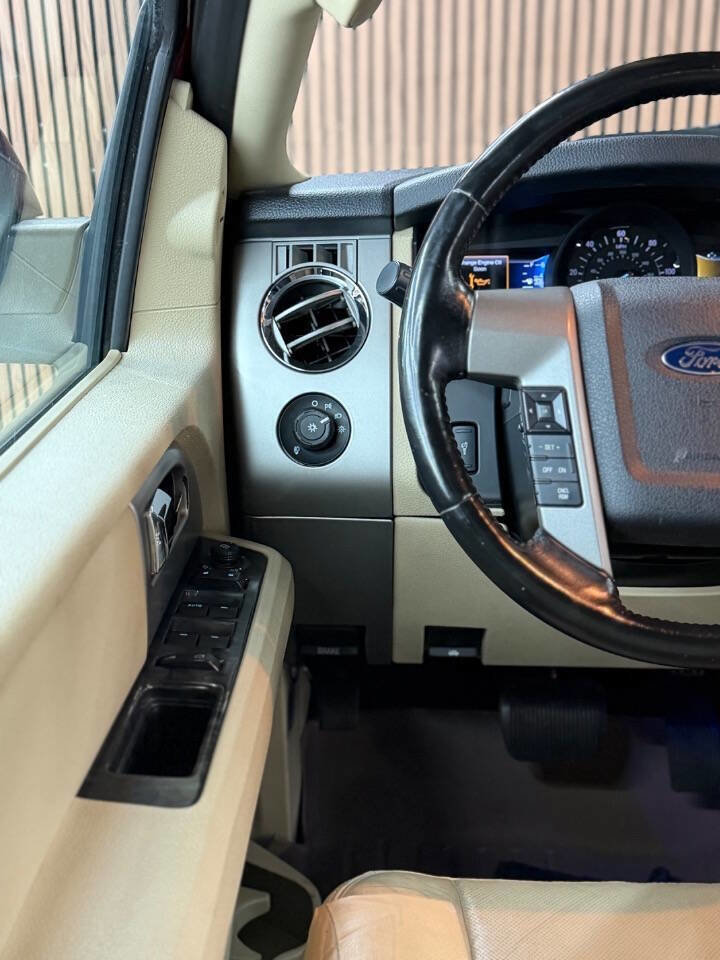 Used 2015 Ford Expedition Limited w/ Equipment Group 301A AWD/4WD image 19