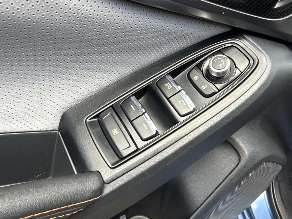 Used 2019 Subaru Crosstrek 2.0i Limited w/ Moonroof Package w/Navigation image 24