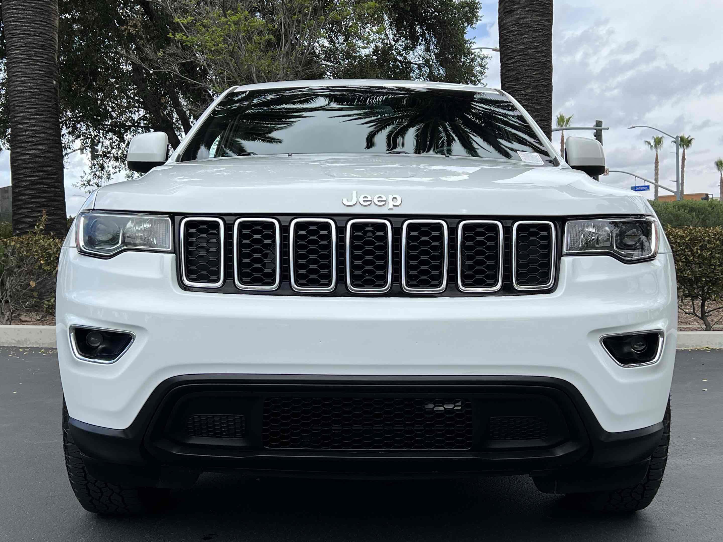 Used 2020 Jeep Grand Cherokee Laredo image 86