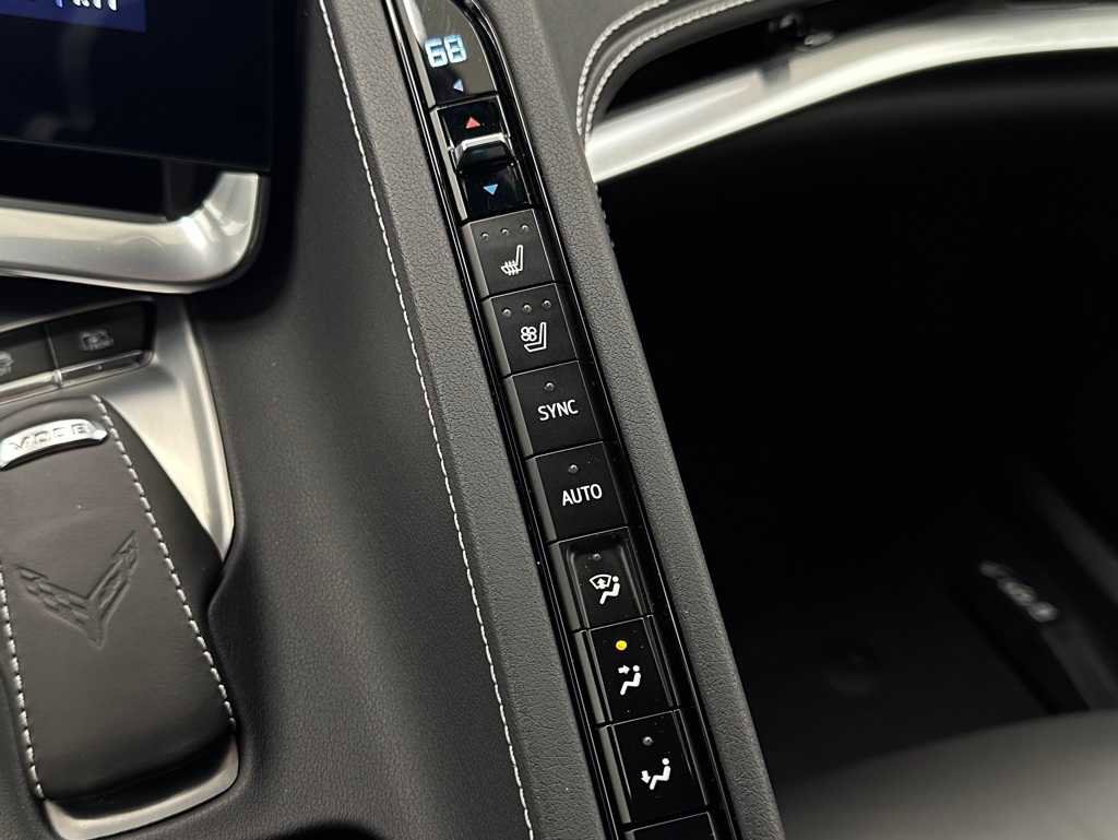 Used 2023 Chevrolet Corvette Stingray Preferred Cpe w/ Z51 Performance Package image 24