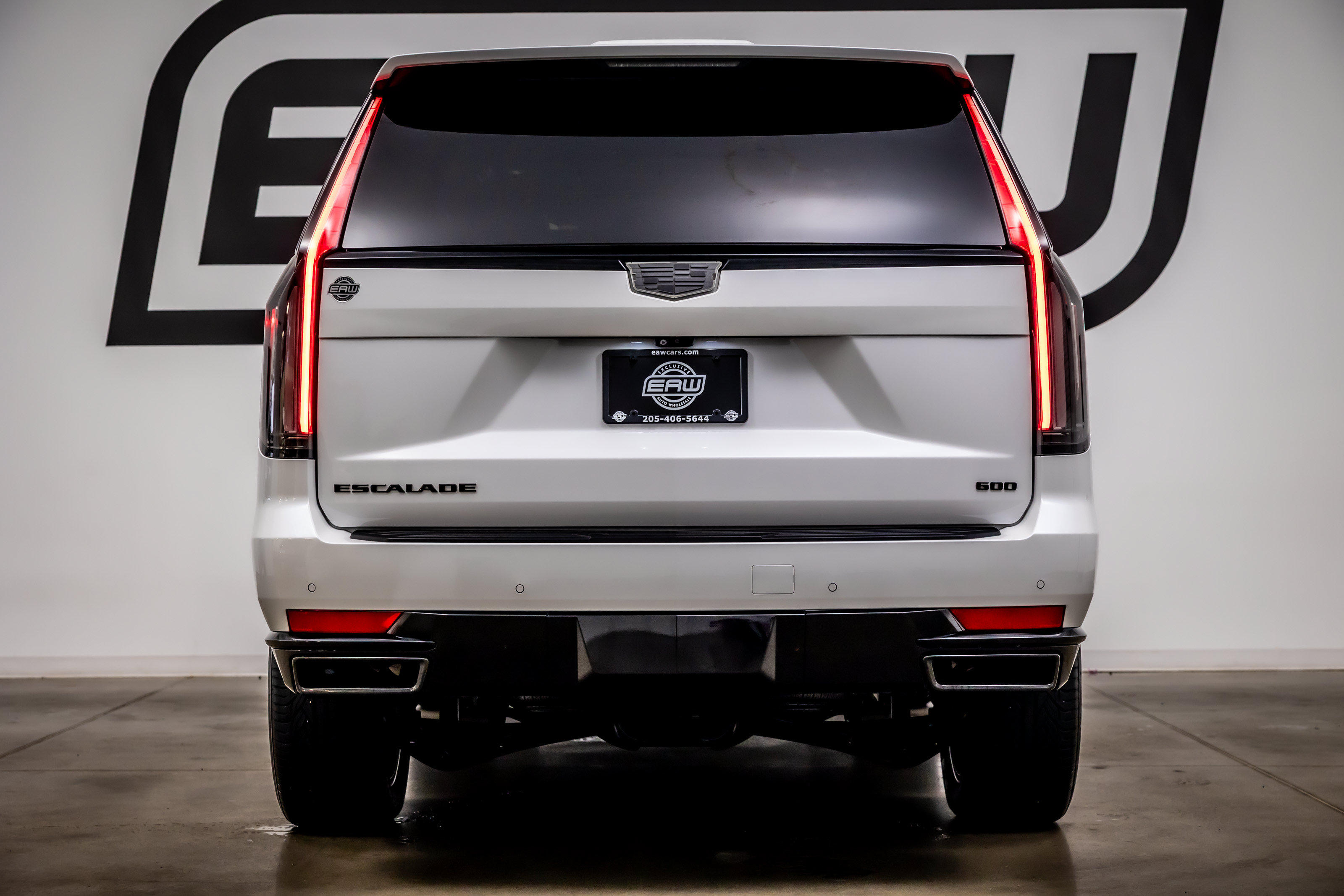 Used 2023 Cadillac Escalade Sport w/ LPO, ONYX Package AWD/4WD image 9