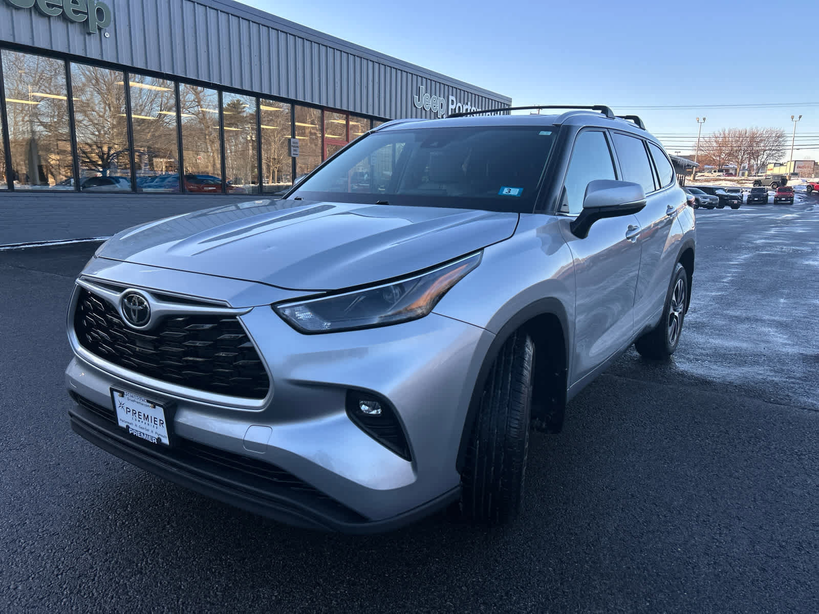 Used 2022 Toyota Highlander XLE image 14