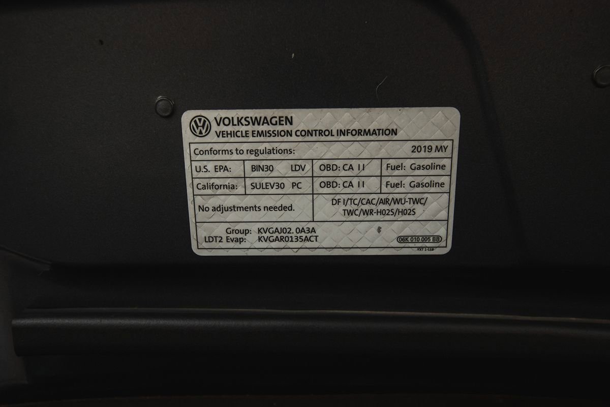 Used 2019 Volkswagen Tiguan SE w/ Panoramic Sunroof Package FWD image 24