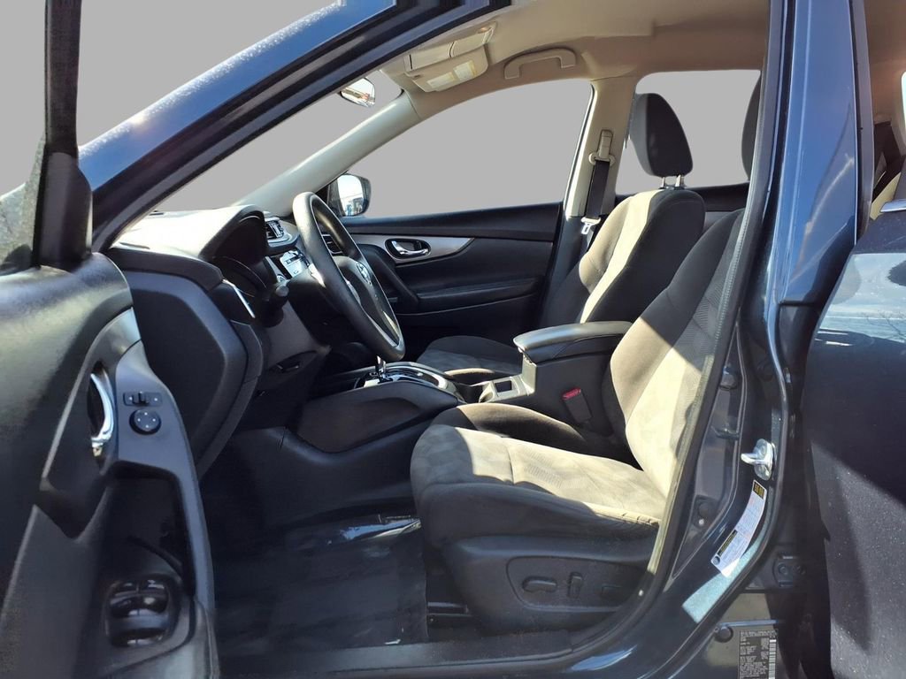 Used 2016 Nissan Rogue SV image 22