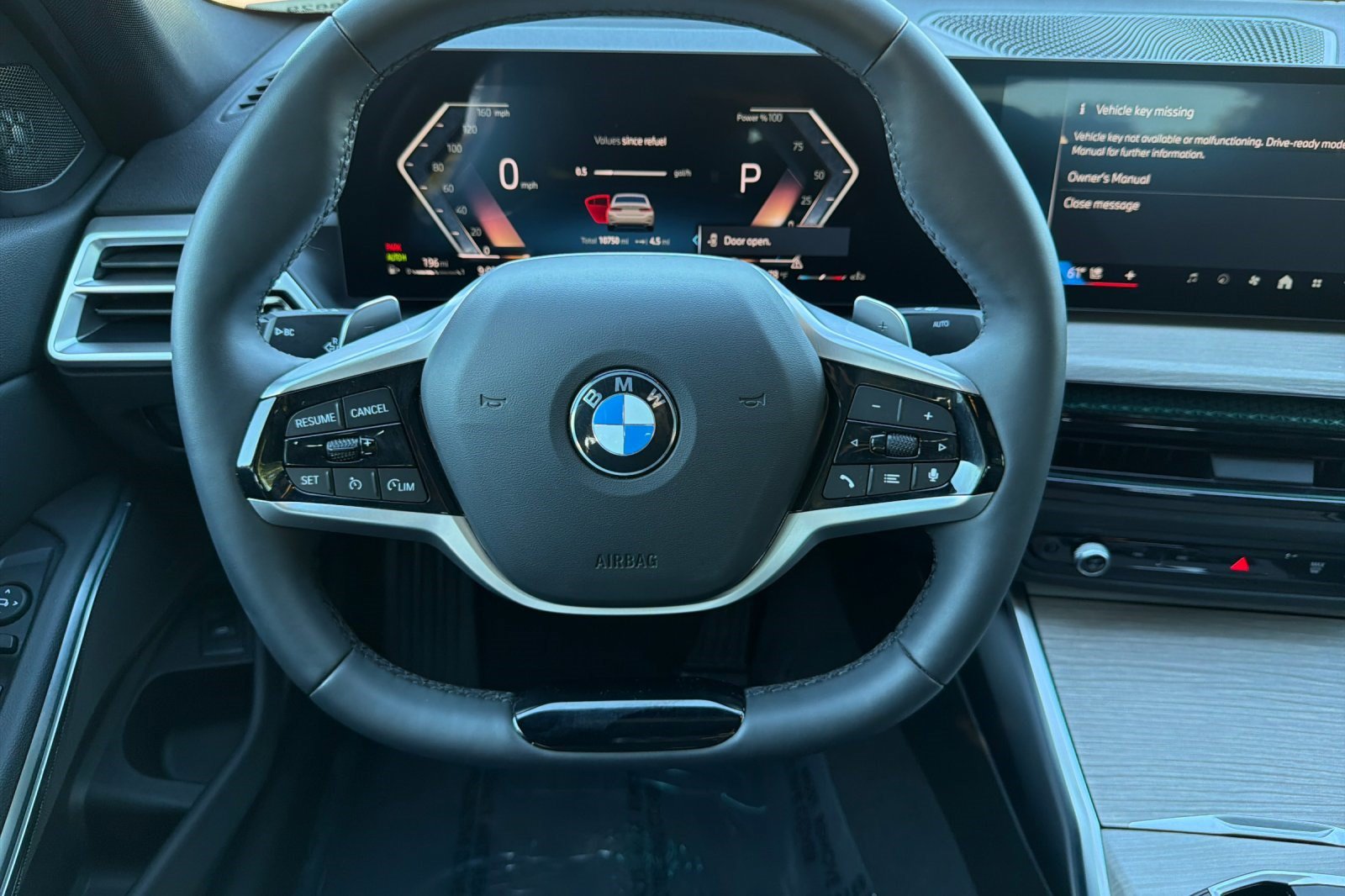 Used 2025 BMW 330i Sedan w/ Premium Package RWD image 18