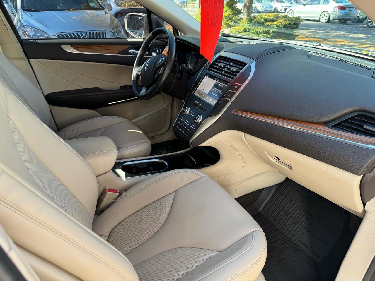 Used 2019 Lincoln MKC Select w/ Select Plus Package AWD/4WD image 15