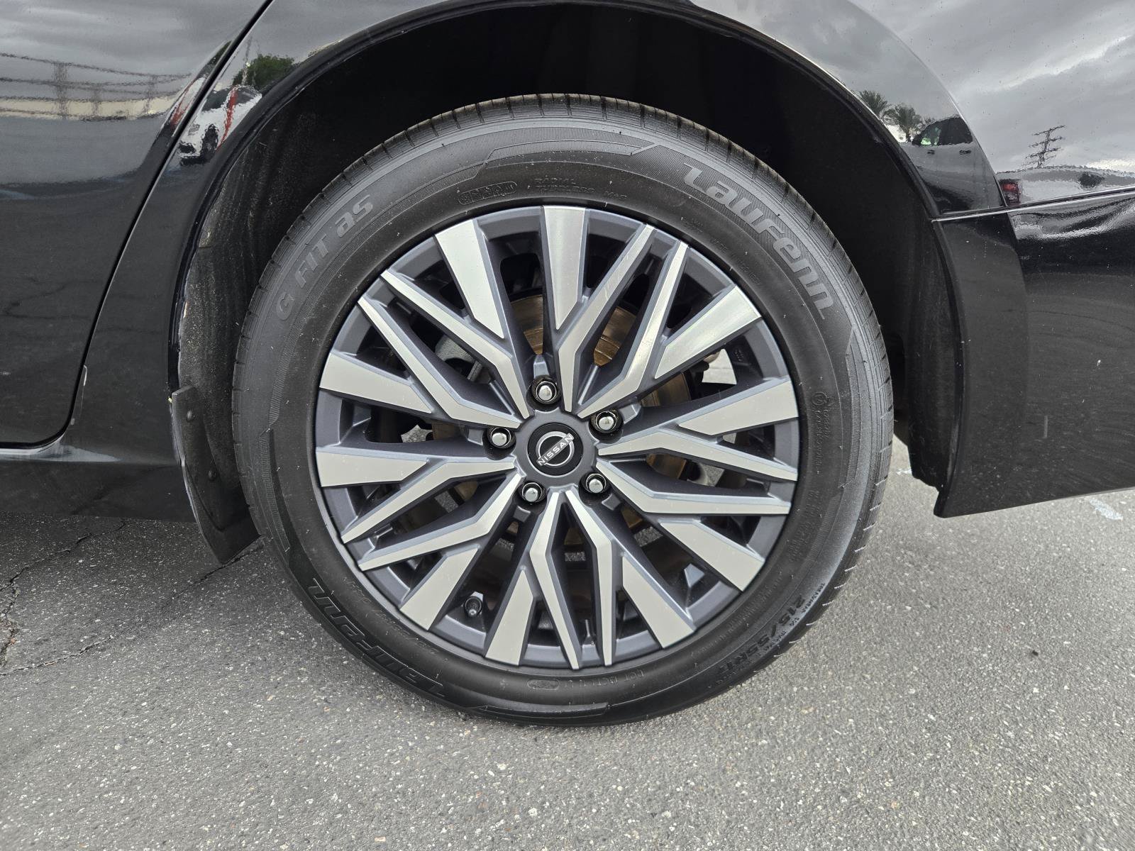 Used 2023 Nissan Altima 2.5 SV FWD image 37