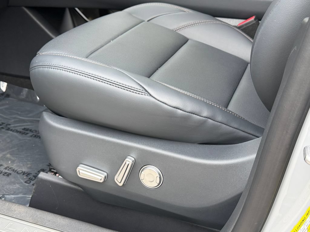 New 2026 Lincoln Nautilus Premier w/ Equipment Group 102A AWD/4WD image 25