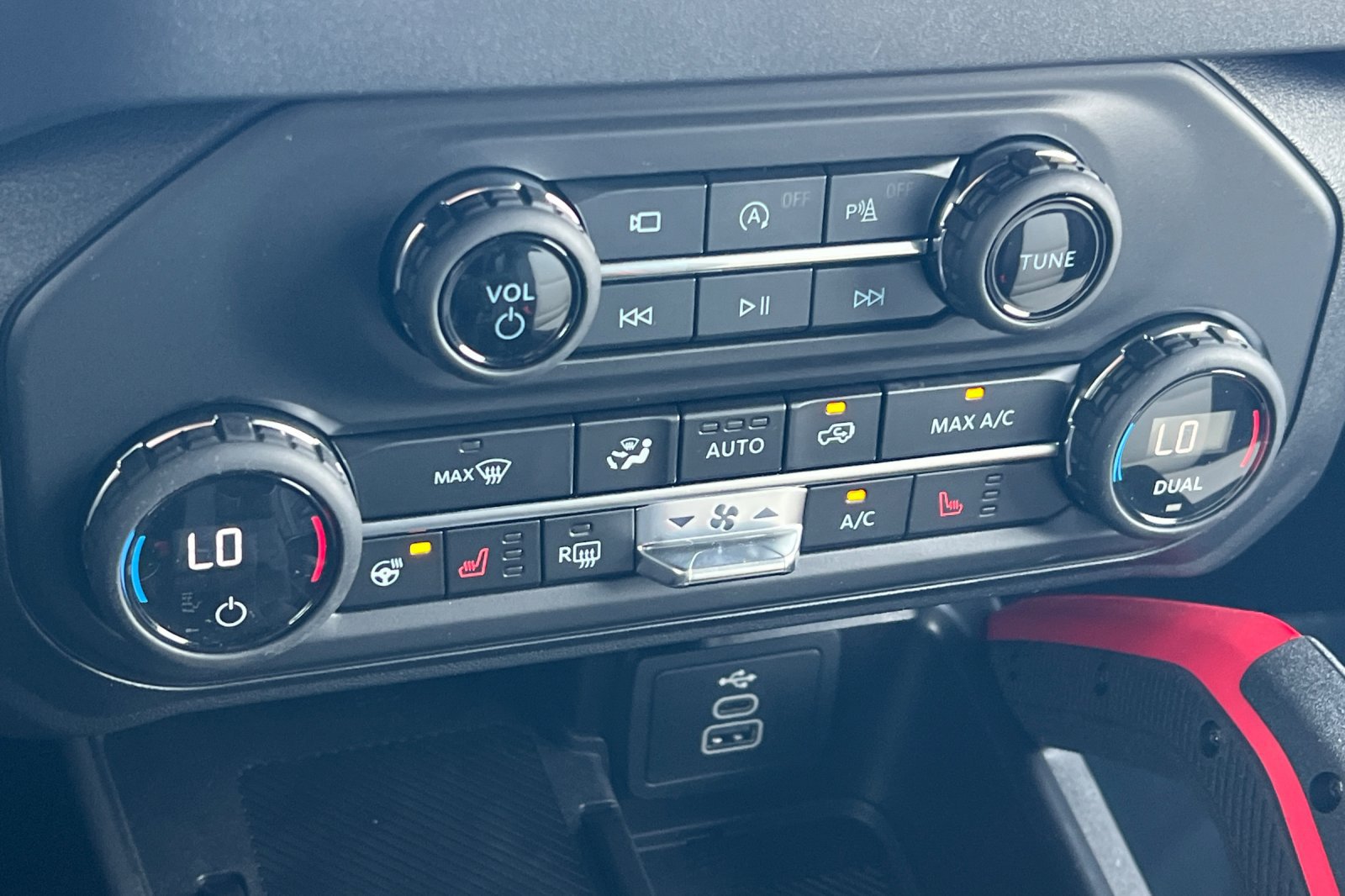 New 2026 Ford Bronco Outer Banks w/ Sasquatch Package AWD/4WD image 19