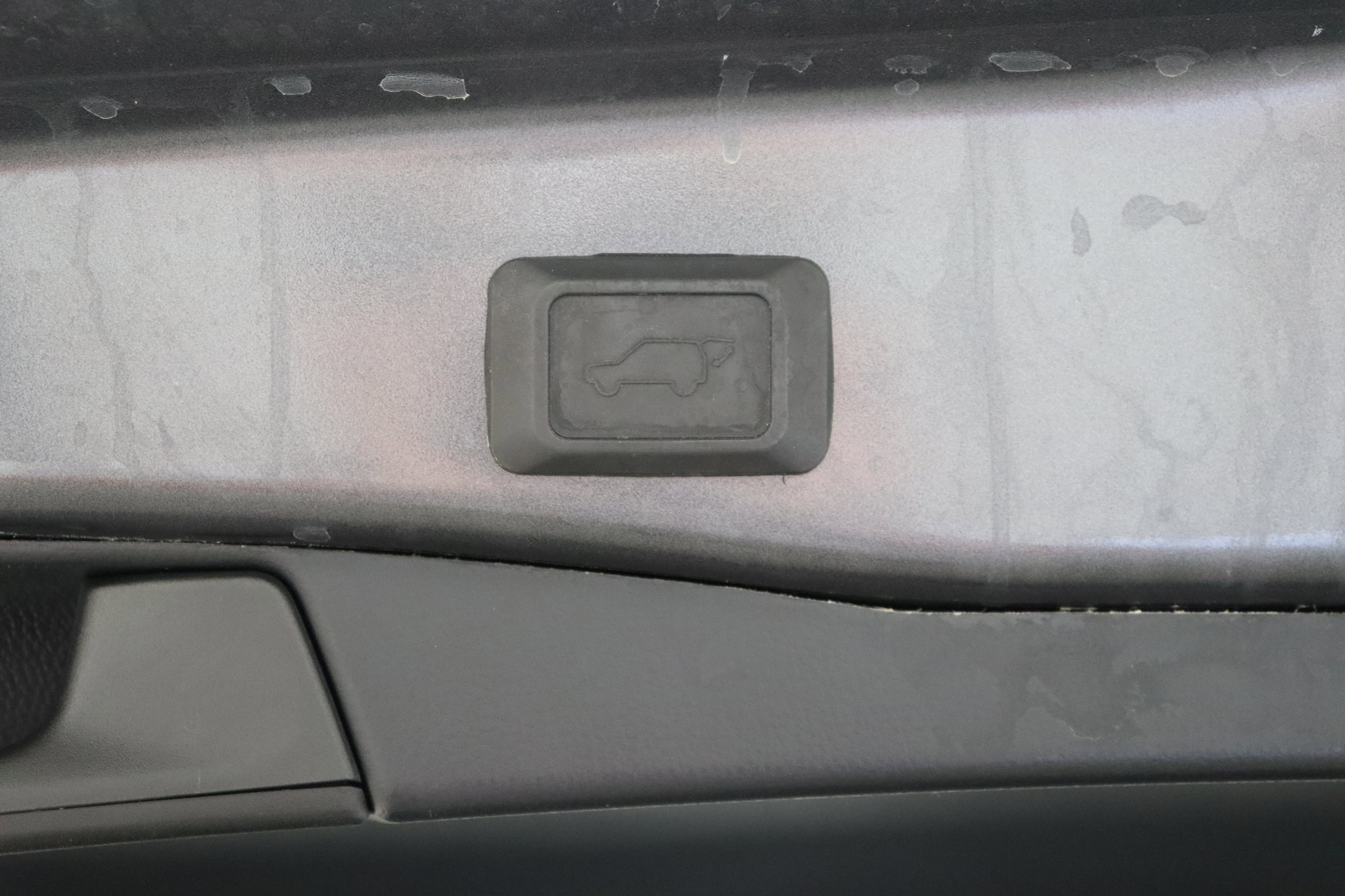 Certified 2022 Toyota RAV4 Limited FWD image 34