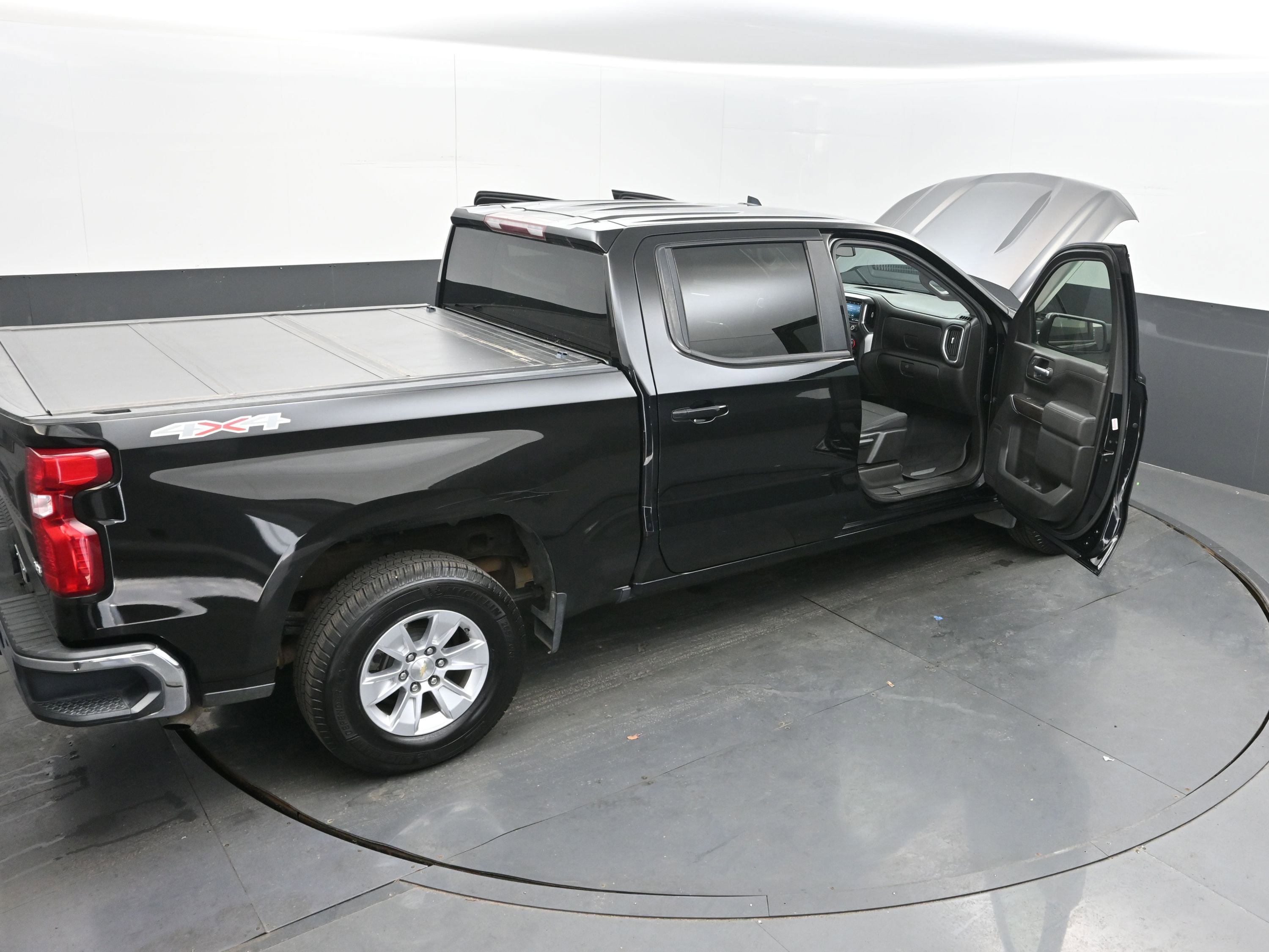 Used 2020 Chevrolet Silverado 1500 LT w/ Texas Edition image 44
