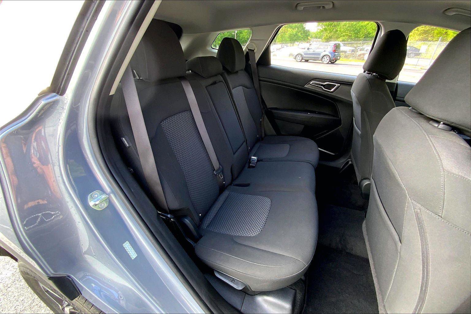 Used 2025 Kia Sportage LX AWD/4WD image 22
