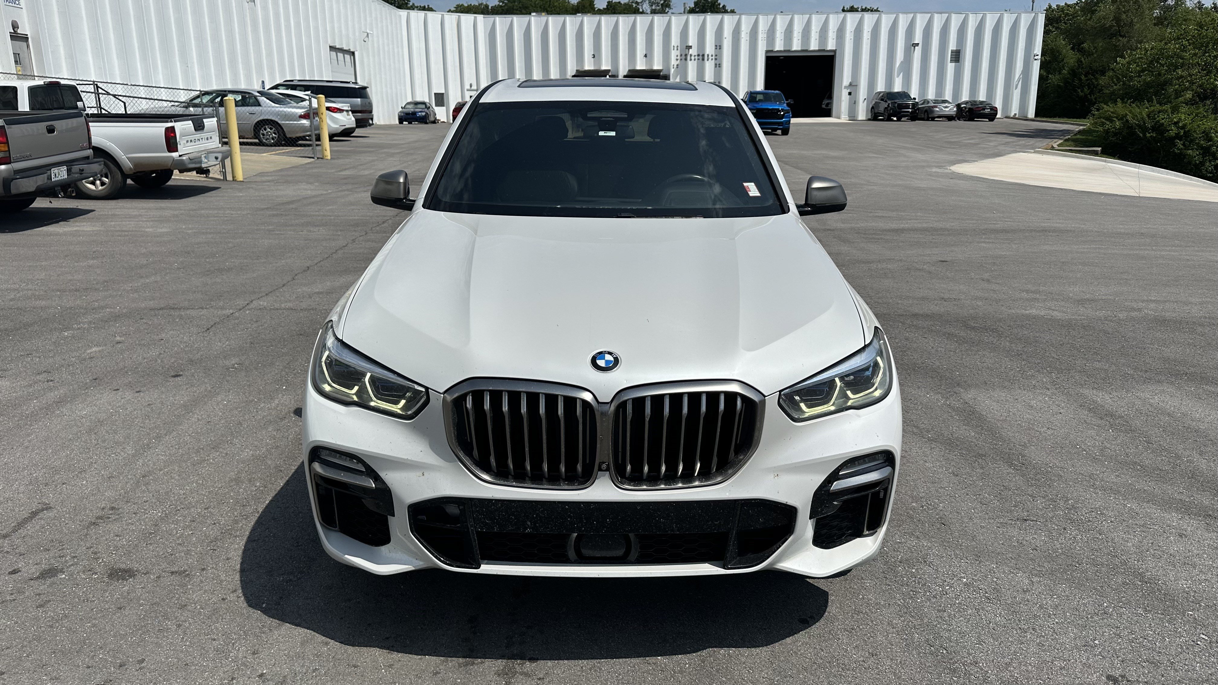 Used 2020 BMW X5 M50i AWD/4WD image 3