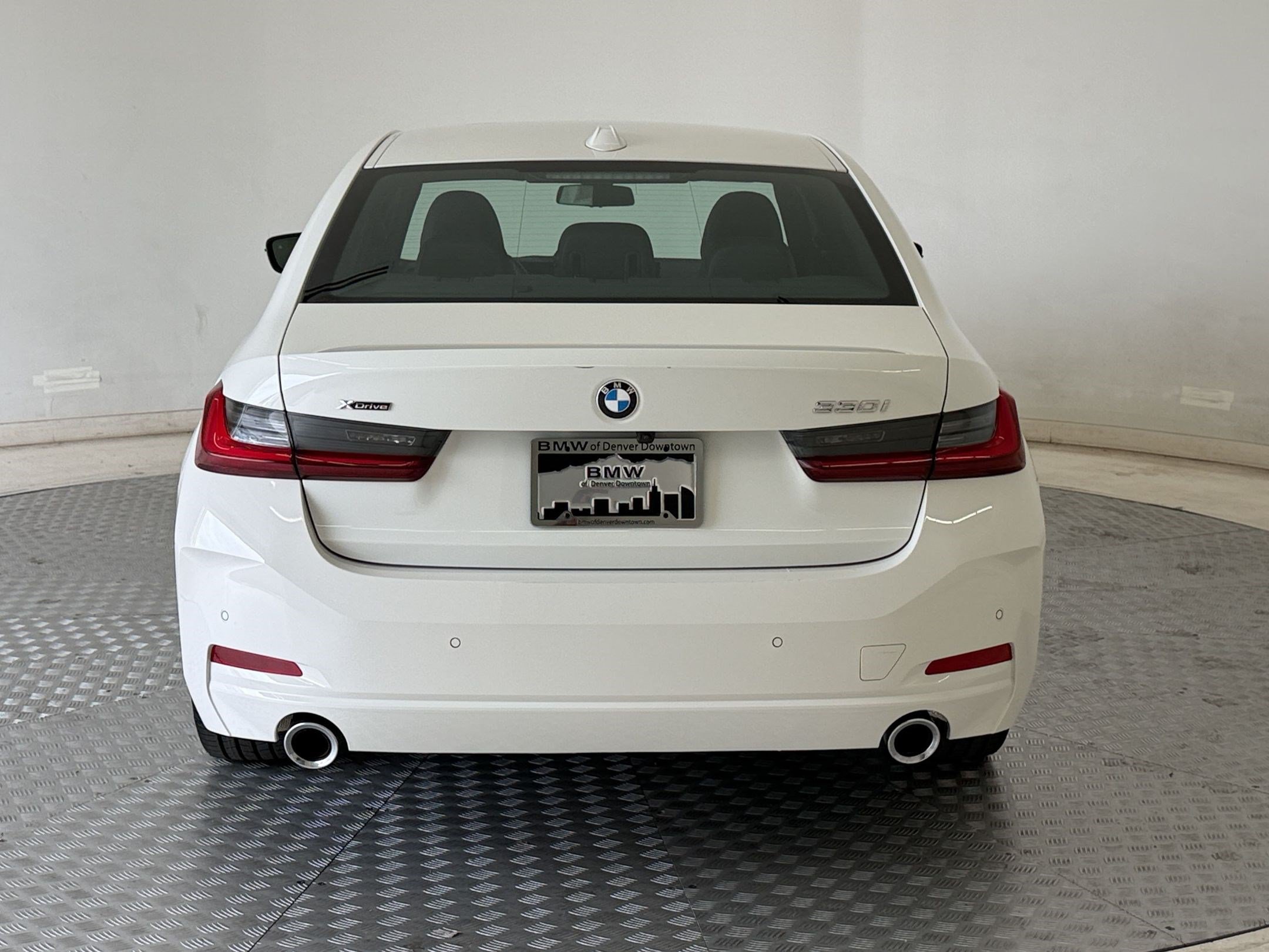 Used 2026 BMW 330i xDrive Sedan AWD/4WD image 10
