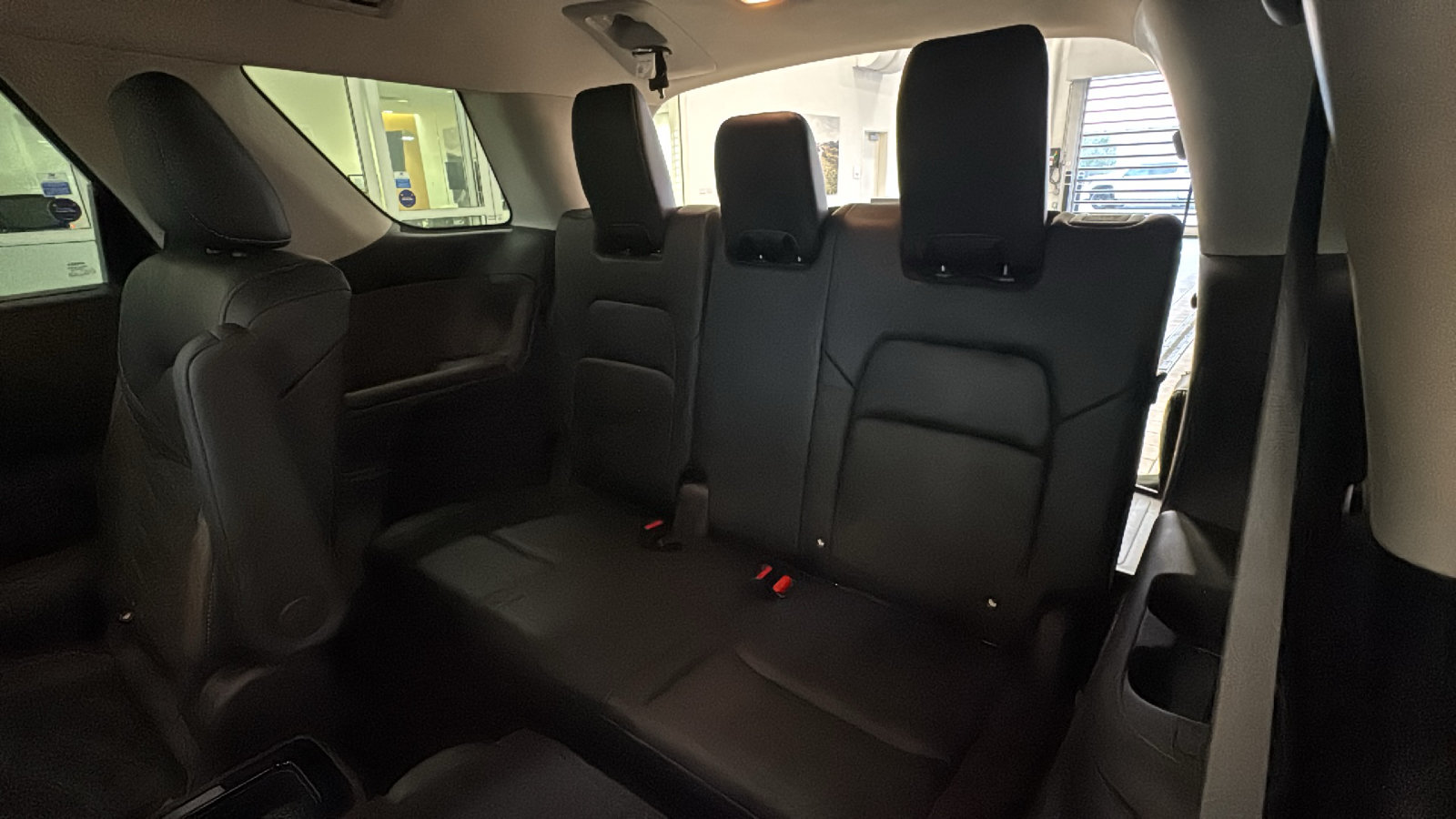 Used 2025 Nissan Pathfinder Platinum AWD/4WD image 30