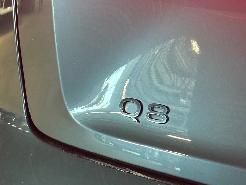 Used 2024 Audi Q8 e-tron Premium AWD/4WD image 29