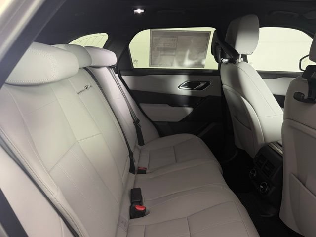 Certified 2026 Land Rover Range Rover Velar Dynamic SE AWD/4WD image 32