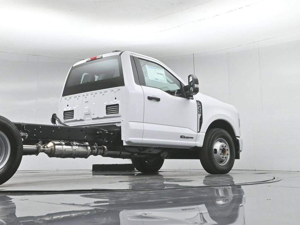 New 2026 Ford F350 XL w/ XL Chrome Package RWD image 42
