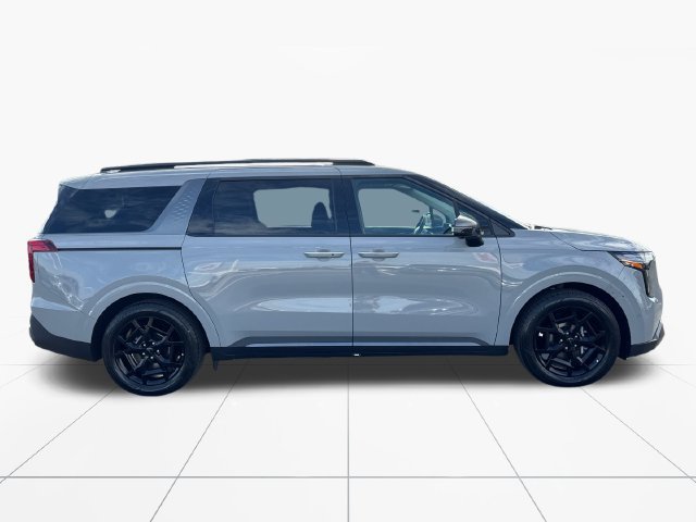 Used 2026 Kia Carnival SX w/ SX Dark Edition Package FWD image 7
