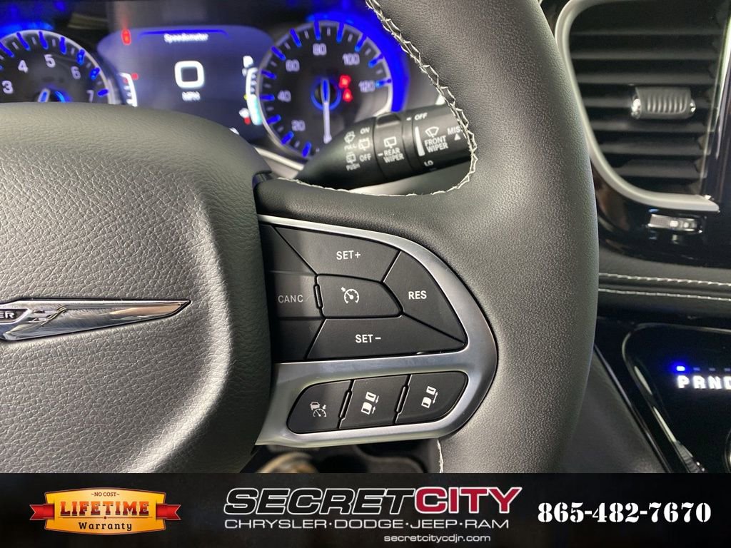 New 2026 Chrysler Pacifica Select image 17