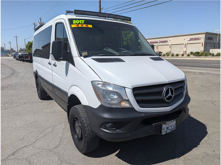 Used 2017 Mercedes-Benz Sprinter 2500 image 3
