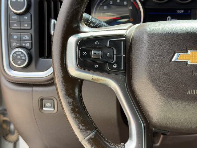 Used 2022 Chevrolet Silverado 2500 LTZ w/ LTZ Convenience Package AWD/4WD image 11