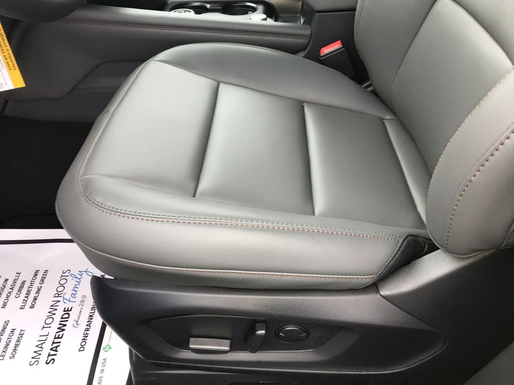 New 2026 Ford Explorer Active image 12