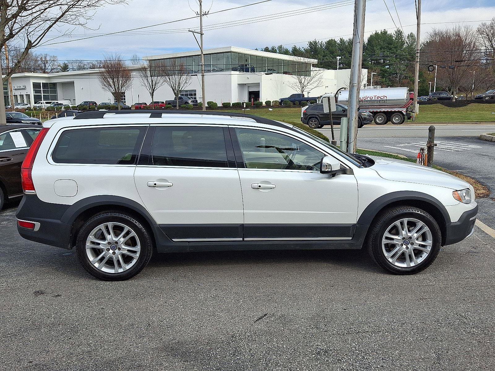 Used 2016 Volvo XC70 T5 Platinum w/ Climate Package image 7