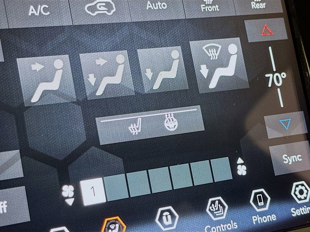 Certified 2021 Jeep Cherokee Limited image 30