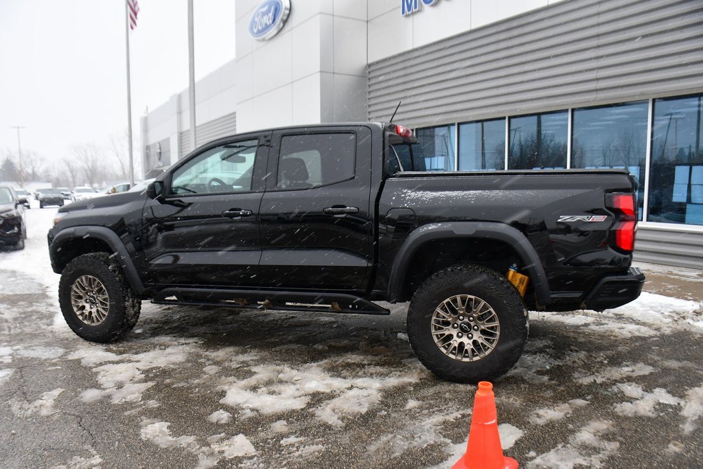 Used 2025 Chevrolet Colorado ZR2 image 3