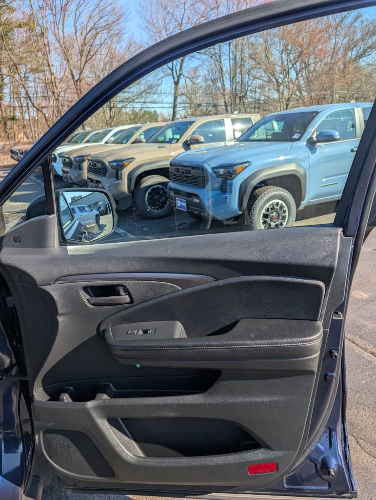 Used 2024 Honda Passport EX-L image 20