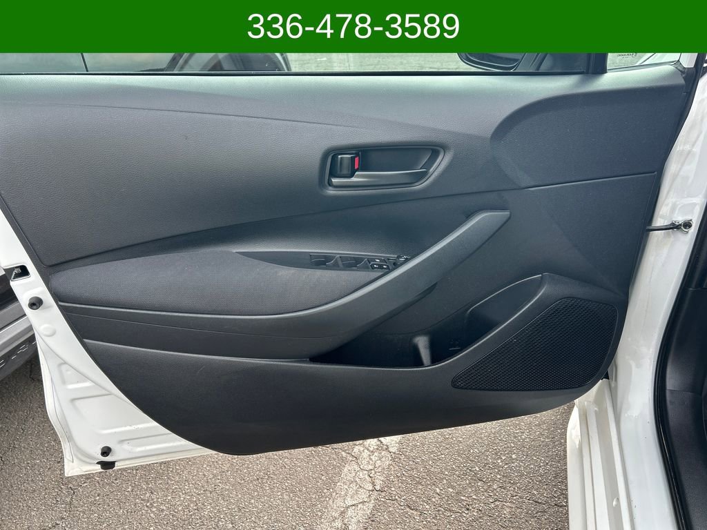 Used 2024 Toyota Corolla LE w/ LE Convenience Package FWD image 10