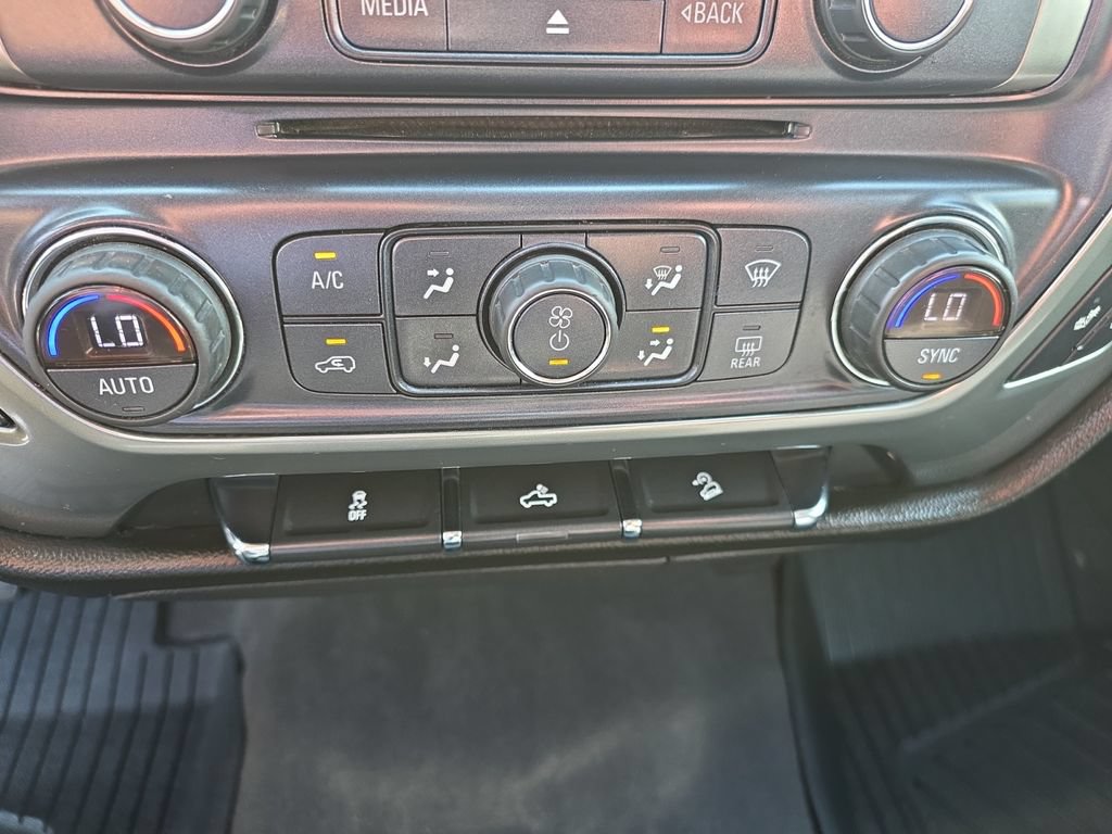 Used 2018 Chevrolet Silverado 1500 LT w/ All Star Edition AWD/4WD image 29
