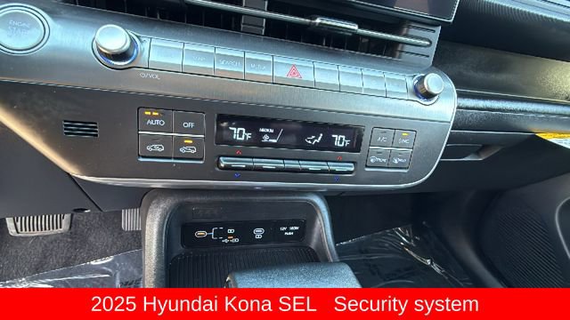 Used 2025 Hyundai Kona SEL image 14