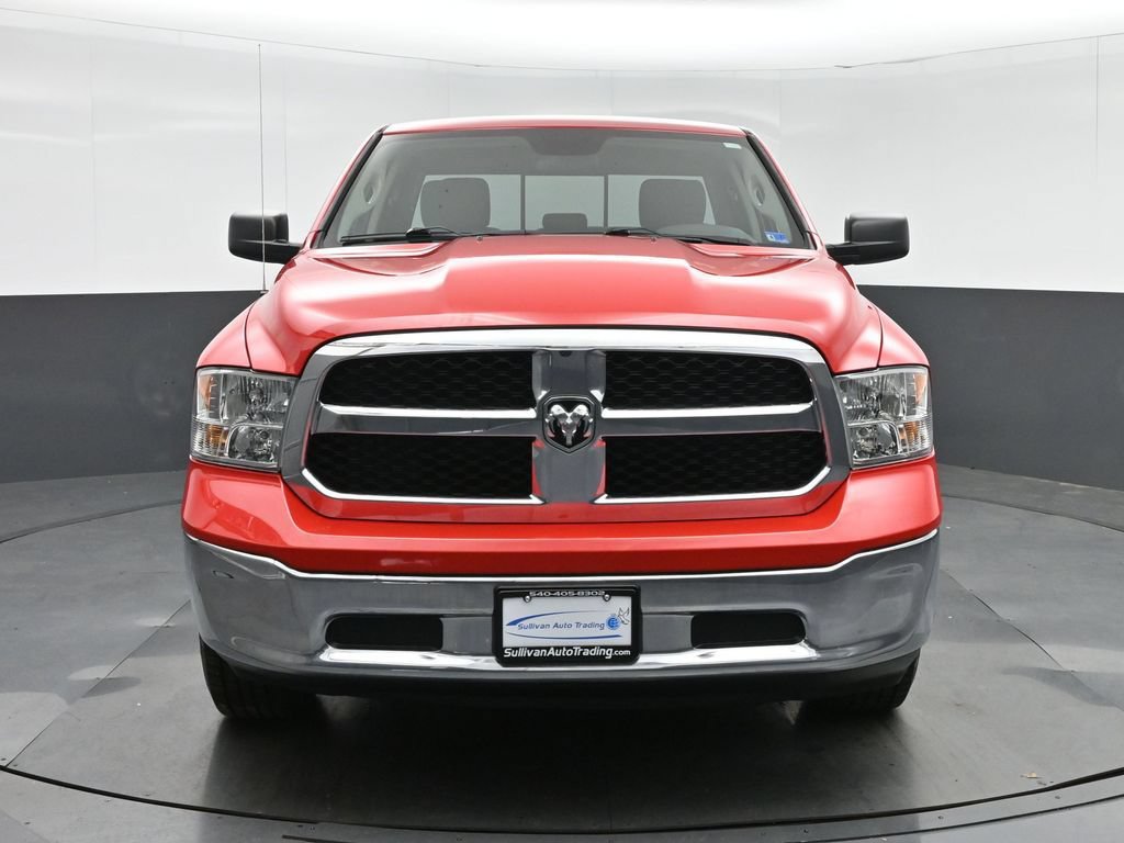 Used 2018 RAM 1500 Classic SLT AWD/4WD image 2