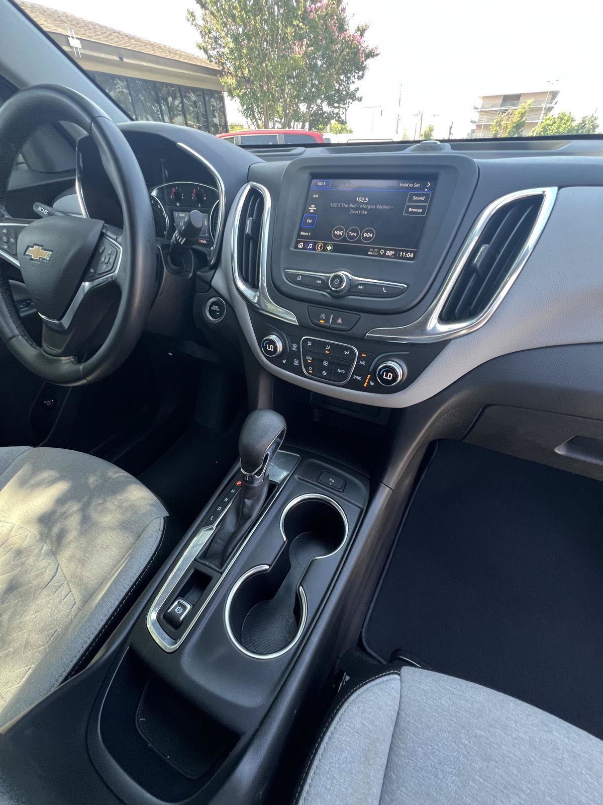 Used 2024 Chevrolet Equinox LT FWD image 24