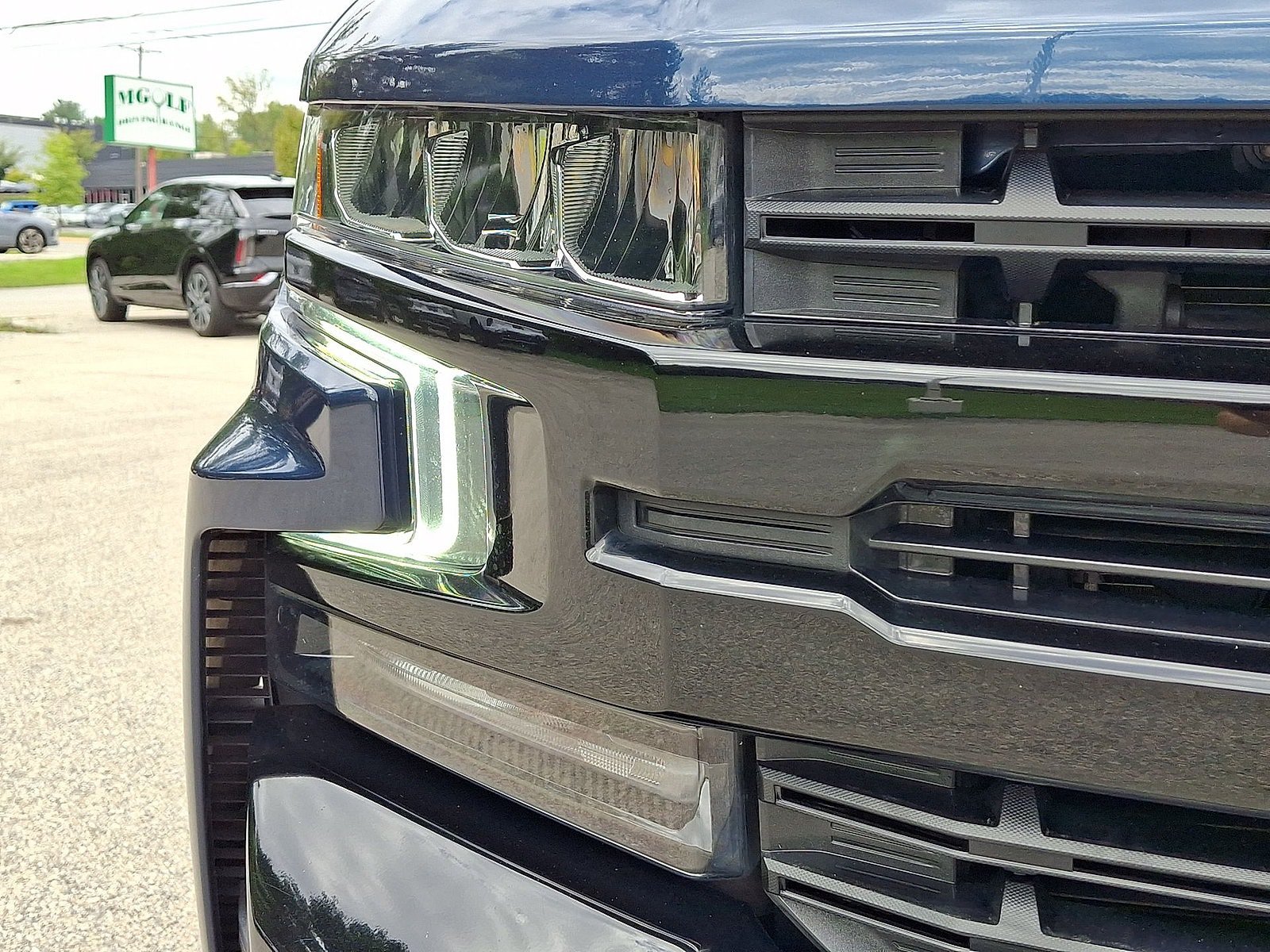 Used 2022 Chevrolet Silverado 1500 LT Trail Boss w/ LT Trail Boss Premium Package AWD/4WD image 28