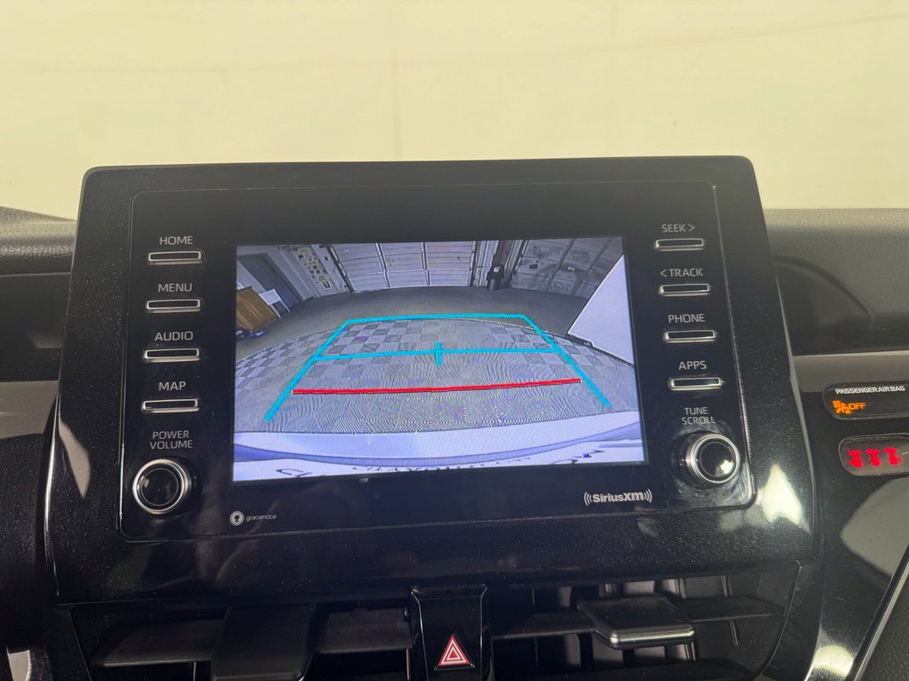 Used 2021 Toyota Camry LE image 28